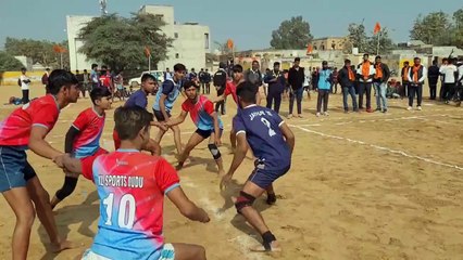 ​​​खिलाडि़यों ने मैच जीतने के लिए झौंकी ताकत