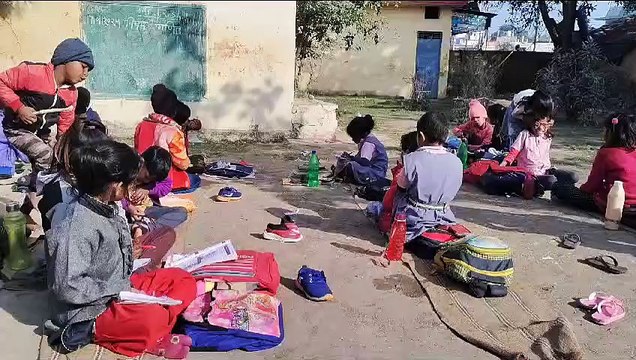 गोपाल पुरा में स्टाफ व बच्चे नदारद और कन्या मिडिल स्कूल में एक भी बच्चा नहीं