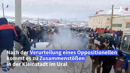 Russland: Zusammenstöße nach Haftstrafe für Oppositionellen