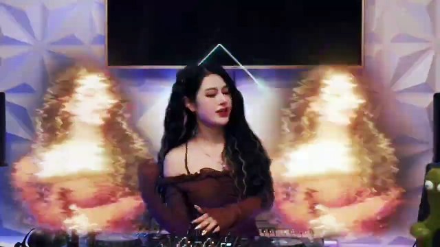 Yêu một lần đau một lần (Remix Vinahouse) cover Thúy Loan