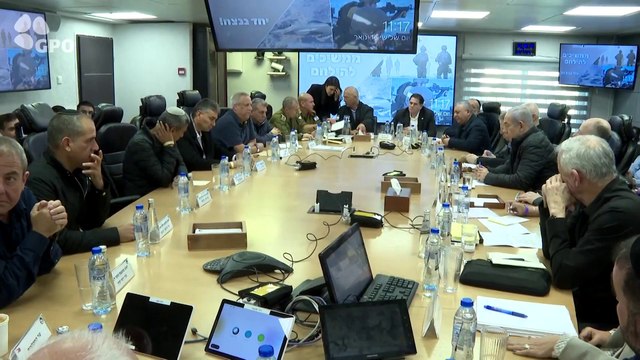 بيني غانتس يوجه أسئلة حرجة لحكومة نتنياهو