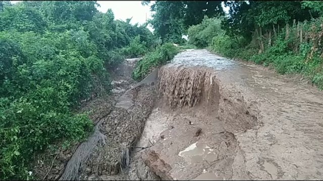 Camino destruido por las lluvias deja varias comunidades de El Torno incomunicadas