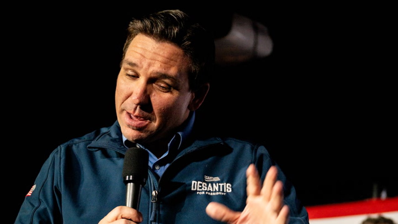 Voter confronts Ron DeSantis over Dr. Seuss book