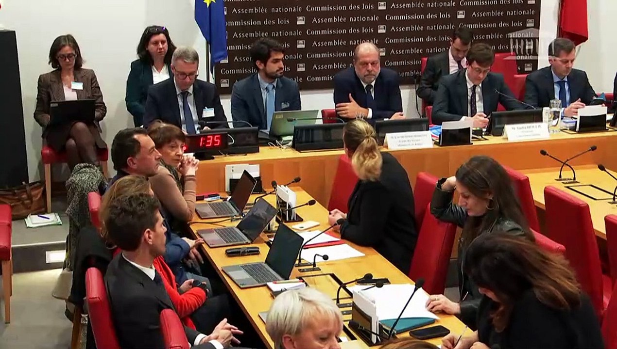 Commission des lois : M. Éric Dupond-Moretti, garde des Sceaux, sur le projet de loi constitutionnelle relatif à la liberté de recourir à l’interruption volontaire de grossesse - Mardi 16 janvier 2024
