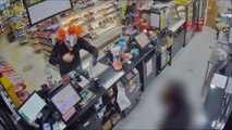 Avustralya'da polis palyaço maskeli hırsızı arıyor