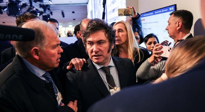 Milei ataca en Davos las agendas internacionales del feminismo y el medioambiente