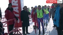 Yüksekova'da 665 sporcu, Kayaklı Koşu Elemeleri'nde yarışıyor