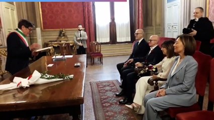 Gianni Morandi celebra il matrimonio dei suoi amici