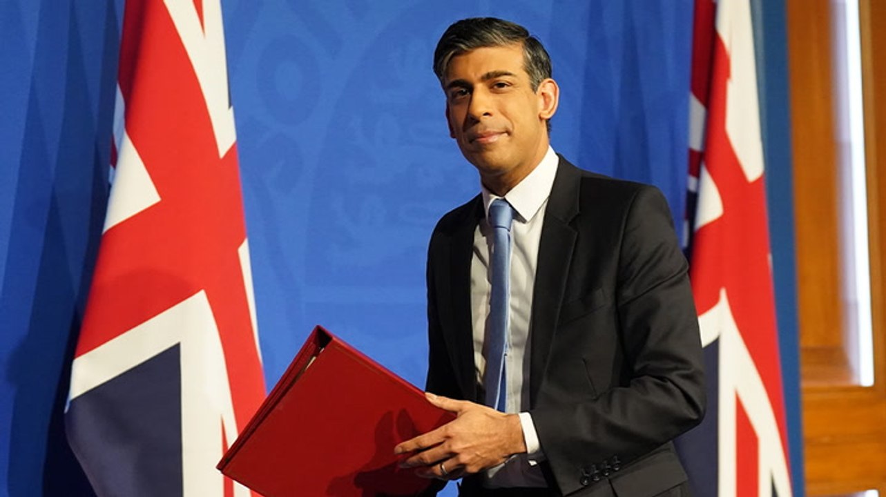 Rishi Sunak unable to confirm when Rwanda flights will take off after policy win