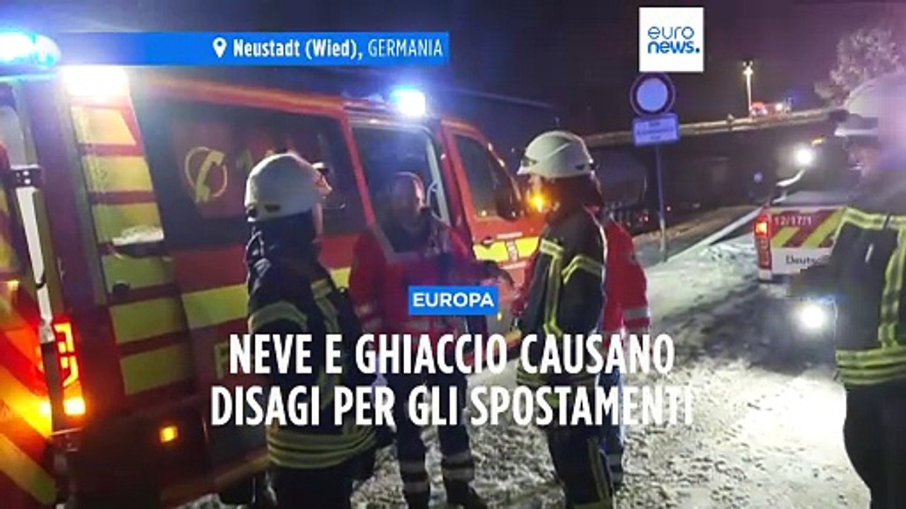 Maltempo, neve e pioggia mettono in ginocchio i trasporti in Germania: voli e treni cancellati