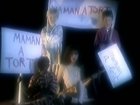 Mylène Farmer : son premier clip Maman a tort