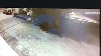 Câmera flagra momento que homem deixado pelado no Universitário é violentamente atropelado