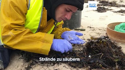 Скачать видео: Noch mehr Mikroplastik - Plastikpest an Spaniens Atlantikküste: Ein Weckruf?