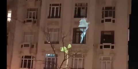 Hrant Dink'in silüeti Sebat Apartmanı'nda