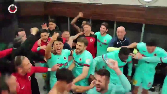 Gençlerbirliği turladı, soyunma odasında coştu!