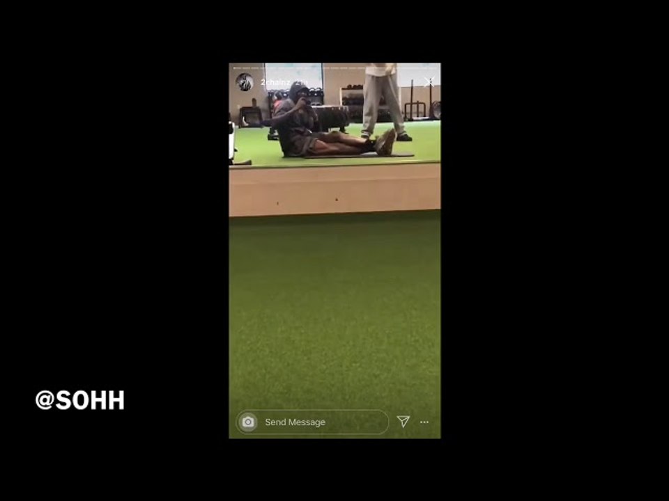 2 Chainz Shows Off His Quads And Checks Out Wil...