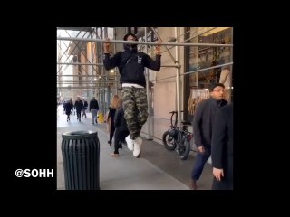 2 Chainz Does Pull-ups On New York City Streets