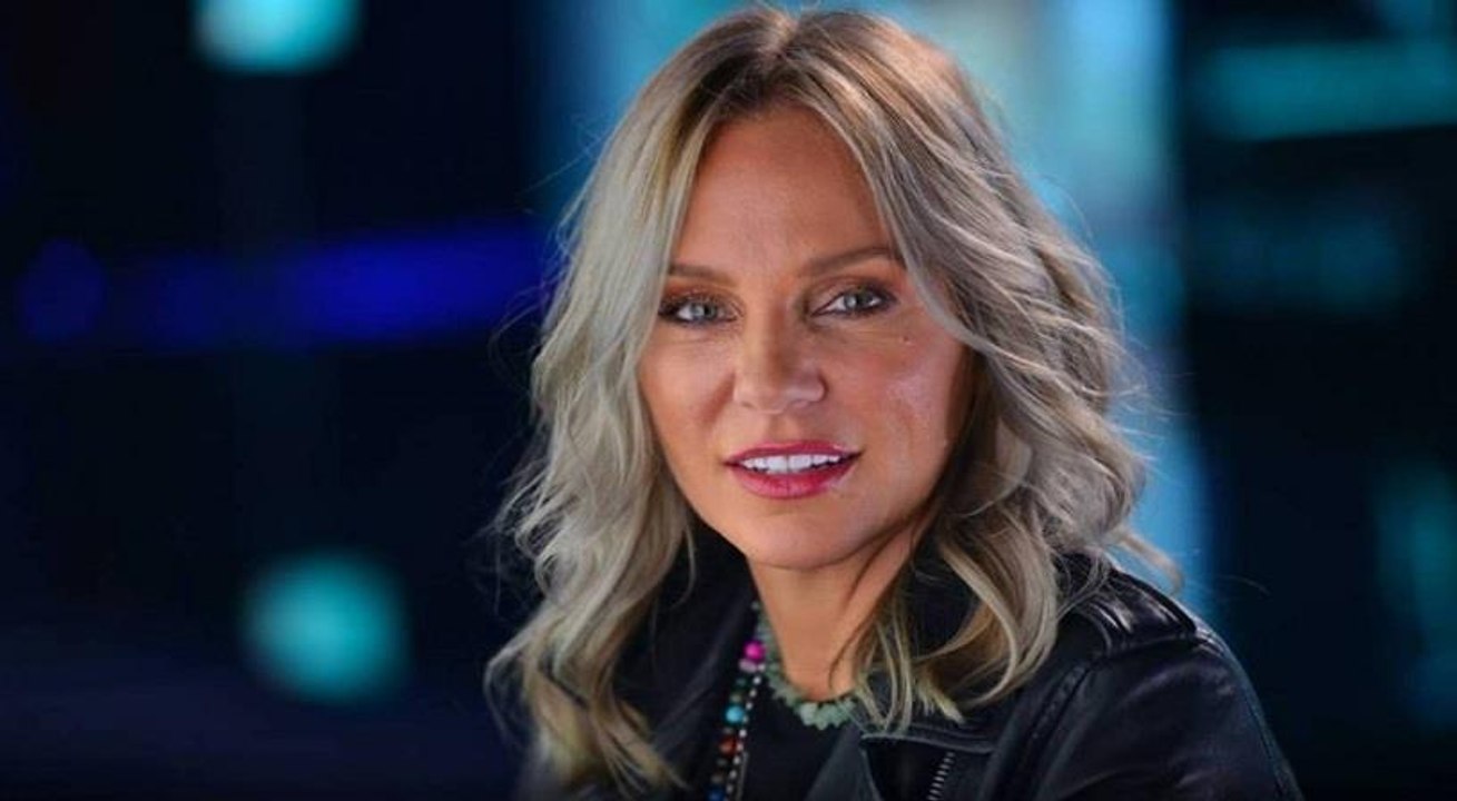 ماذا قالت شيرين رضا عن ألبوم عمرو دياب الجديد؟