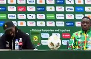 #Sénégal  #Cameroun  Deux #Lions  sur le #rectangle vert ️ : le #match a déjà commencé !