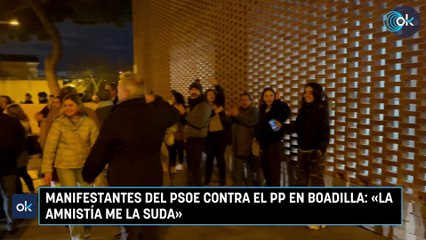 Manifestantes del PSOE contra el PP en Boadilla: «La amnistía me la suda»