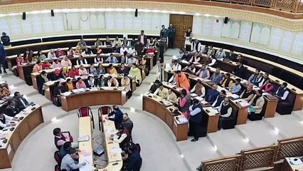 बजट बैठक में सियासत हावी...मेयर को अपनों ने ही घेरा, विपक्ष रहा चुप