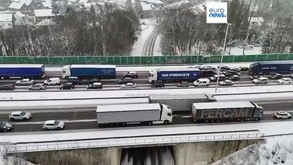 El tiempo en Europa | Francia emite alerta de tráfico por fuertes nevadas