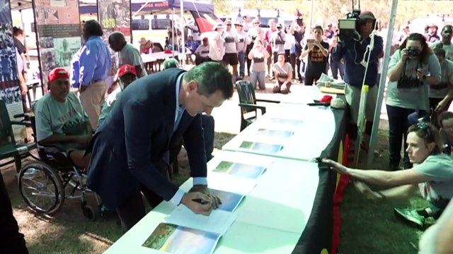 Northern Territory government revives plans for a treaty with Aboriginal people