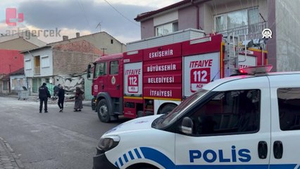 Eskişehir'de iki katlı bina çöktü