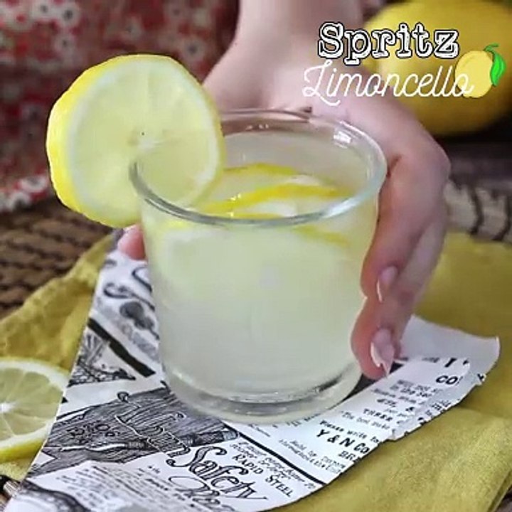 Mit limoncello beträufeln, der perfekte cocktail für diesen sommer!