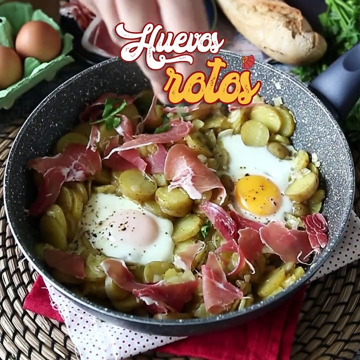 Huevos rotos, das supereinfache spanische rezept aus kartoffeln und eiern