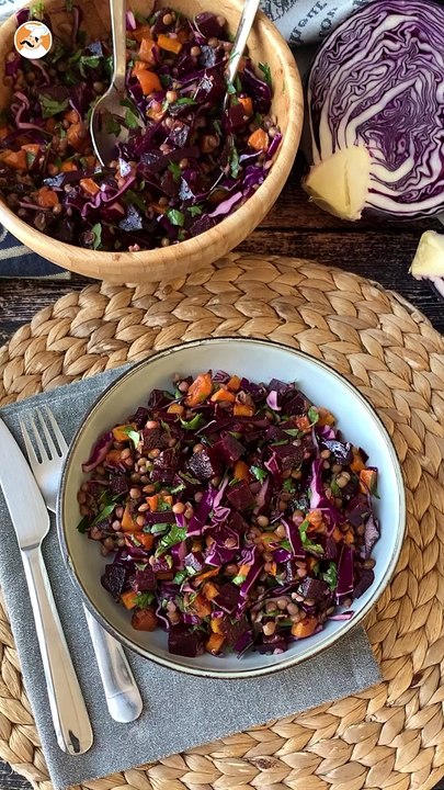 Salat aus linsen, butternut, rotkohl, rote bete und petersilie (perfekt für herbst/winter)
