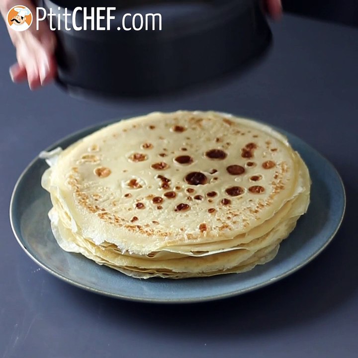 Pfannkuchen nach tiramisu-art mit kaffee und kakao