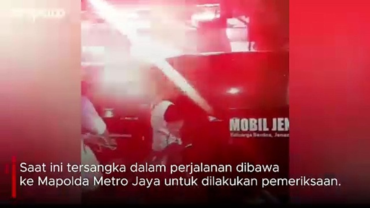Pelaku Pembunuhan Remaja Putri di Depok Ditangkap di Pekalongan Polisi benarkan pelaku pembunuhan remaja putri di Depok ditangkap di sekitar terminal Pekalongan.