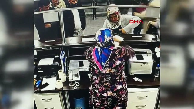 Okuma yazma bilmeyen dolandırıcı noterde parmak basarak otomobili üzerine almış