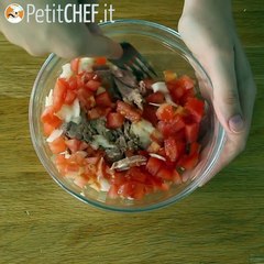 Involtini di pasta brick con mele e cannella