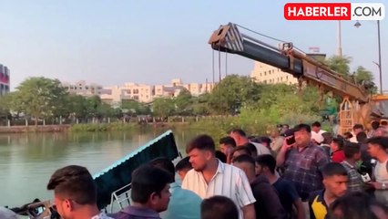 Hindistan'da öğretmen ve öğrencileri taşıyan tekne alabora oldu: 14 ölü
