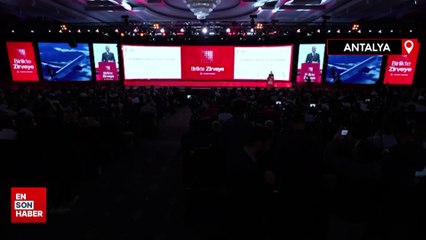 Abdulkadir Uraloğlu: Türkiye semalarında her 15 saniyede bir uçak geçmektedir