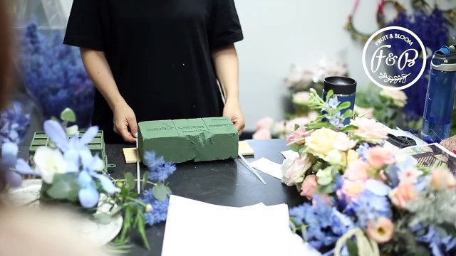 קורס חופות - לימודי עיצוב ושזירת פרחים - Fruit and Bloom