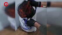 Bez çantadan 1.5 kilo eroin çıktı