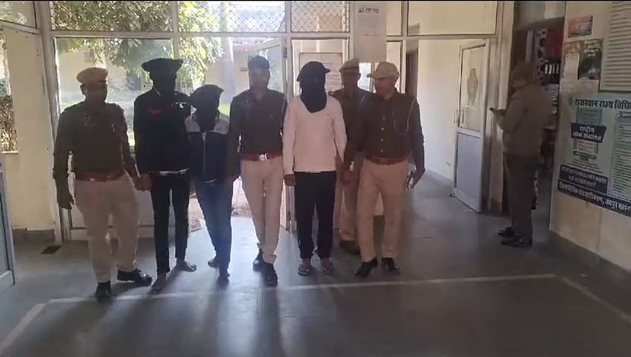लिफ्ट देकर अपहरण और लूट करने वाले तीन बदमाश गिरफ्तार