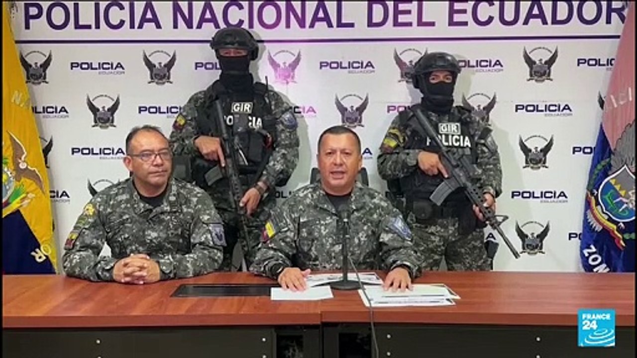 Ecuador police hold two for prosecutor's murder, soldiers raid prison