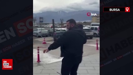 Bursa’da el freni çekilmeyen otomobili lodos sürdü