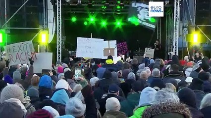 "Нет ультраправому экстремизму!" Многотысячная акция протеста прошла в Гамбурге