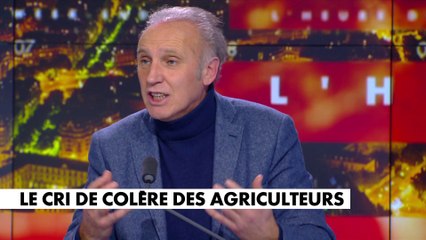 «Le dernier agriculteur que vous avez vu, Jérôme Bayle, son père était agriculteur avant lui. Il s'est suicidé. Il s'est donné la mort il y a cinq ans parce qu'il n'en pouvait plus»