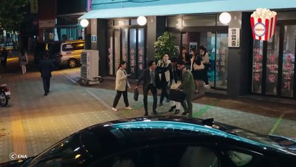 A rich celebrity unexpectedly falls in love for one of her haters