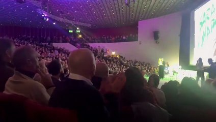 Sara Funaro presenta la candidatura, la sala gremita