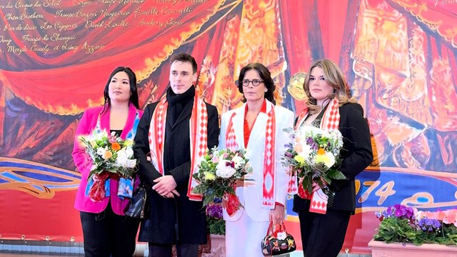 VIDÉO GALA - Stéphanie de Monaco : sortie remarquée pour la première du Festival du Cirque de Monte-Carlo