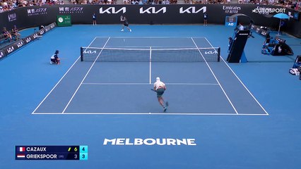 Quand Cazaux fait des pompes après un point perdu