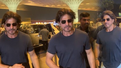 Shah Rukh Khan का एअरपोर्ट पर दिखा खूबसूरत लुक