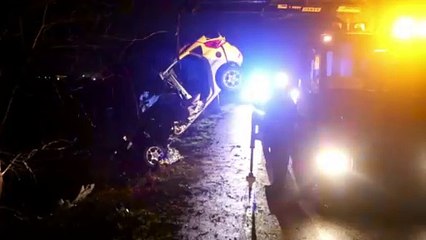 Descargar video: Incidente mortale a Cesena, morto un uomo di 30 anni. Video